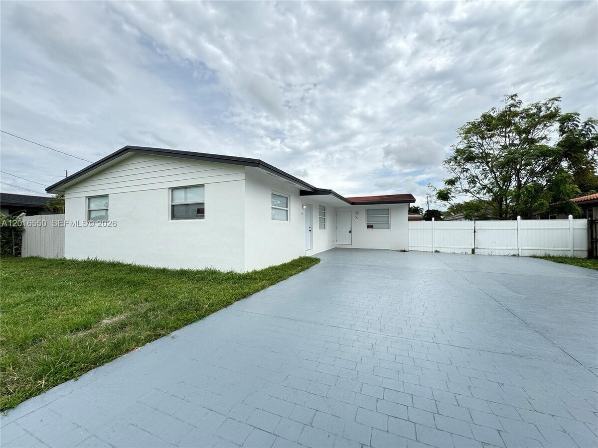 Photo - 485 SW 81st Ave Unidad 485