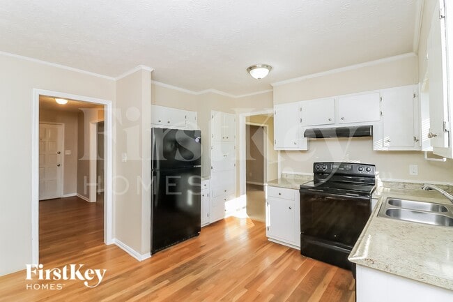 Photo - 3862 Herren Dr SW