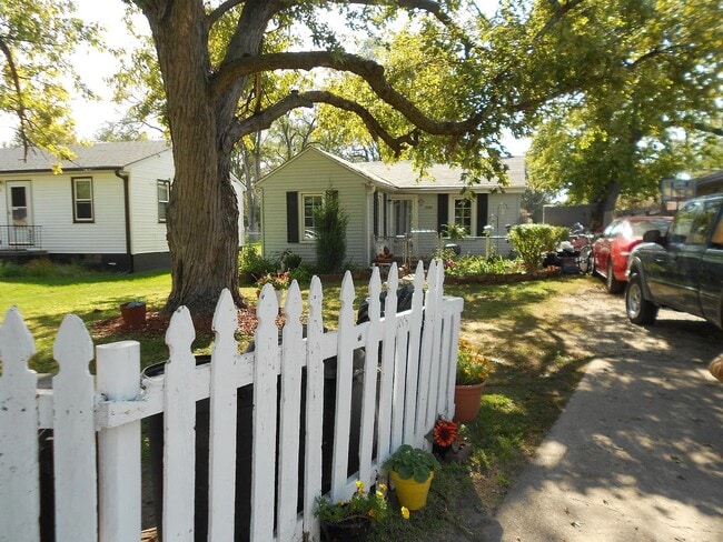 Photo - 3309 Ave I