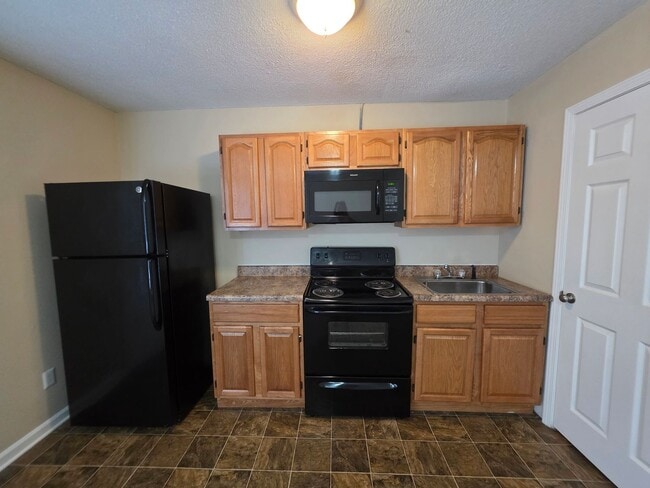 Photo - 203 Beech St Unit B