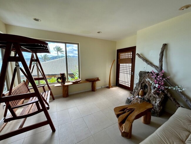 Photo - Hawaii living at its best.  Beautiful Kane...