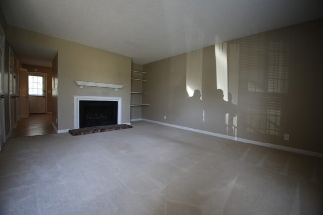 Photo - 5870 Brentwood Trace