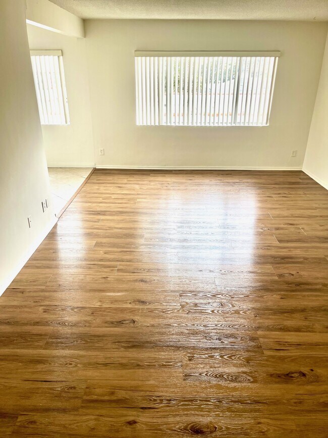 Photo - 2054 Chariton St Unit 3