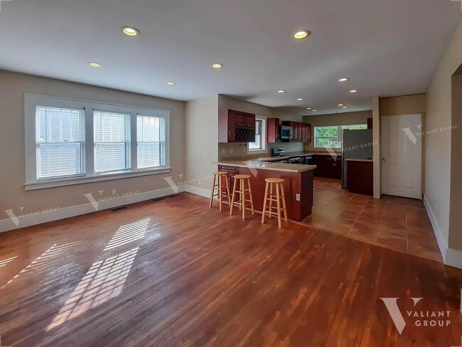 Photo - Spacious  5-Bedroom, 3-Bath Home in Midtown Springfield