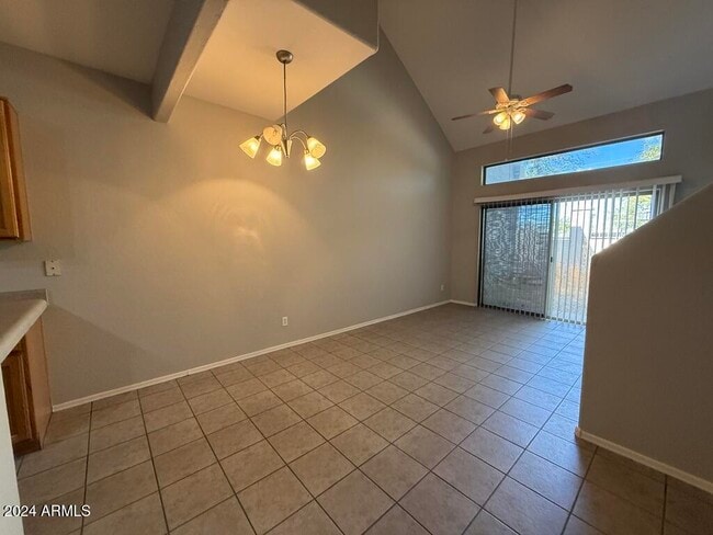 Photo - 2027 E University Dr