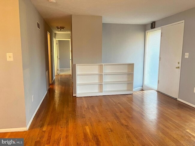 Photo - 6323 Fenton Ct