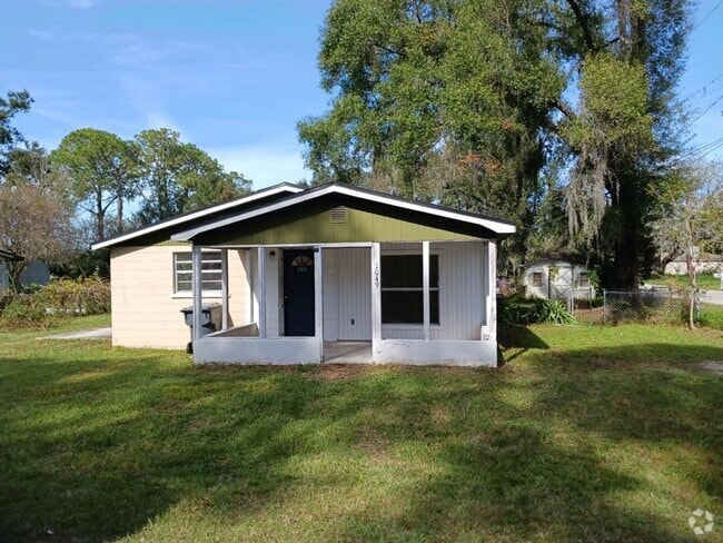 Building Photo - 1049 S Terry Ave Rental