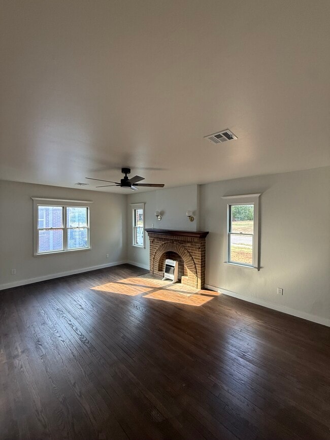 Living Room - 822 NE 17th St