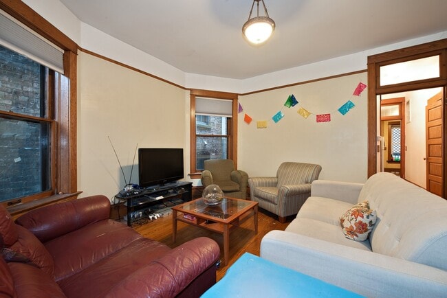 Photo - 3508 N Sheffield Ave Unit 1