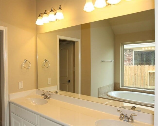 Building Photo - 10318 Bellago Ln