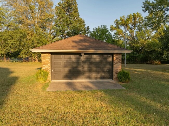 Photo - 8430 N Oaklawn Dr