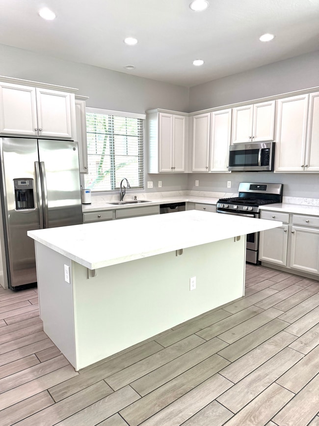 Photo - 2548 N 149th Ave