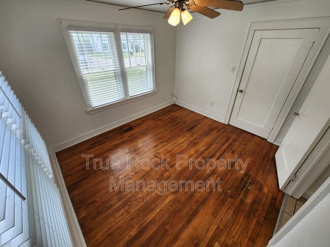 Photo - 1112 E Corona St