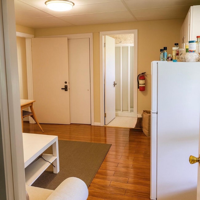 Photo - 137 Honness Ln Unidad B