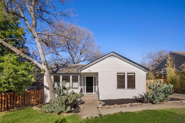 Photo - 1704 Northwood Rd House