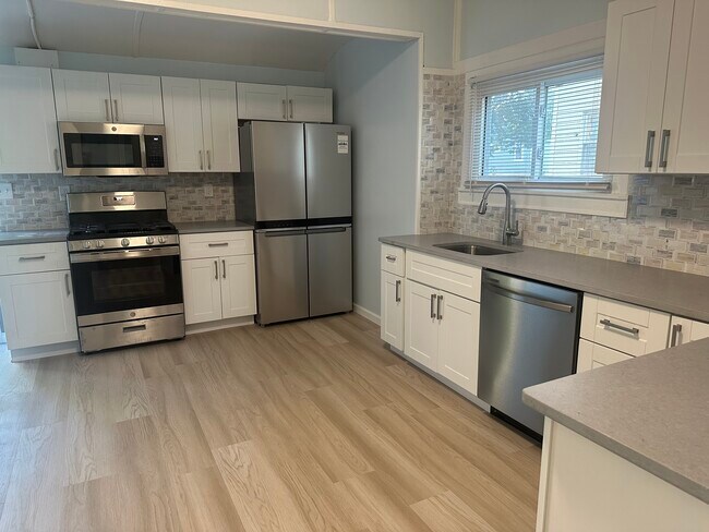 Photo - 120 Chapin St