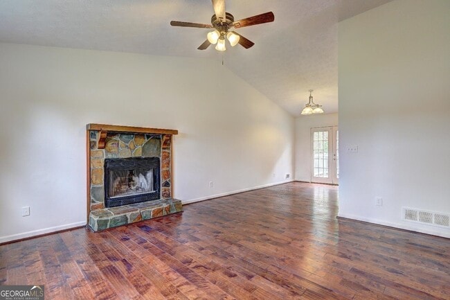Photo - 1277 Iron Gate Blvd