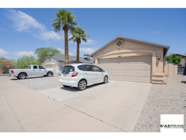 Building Photo - A Rare Treasure in Radiant Peoria, This En... Rental