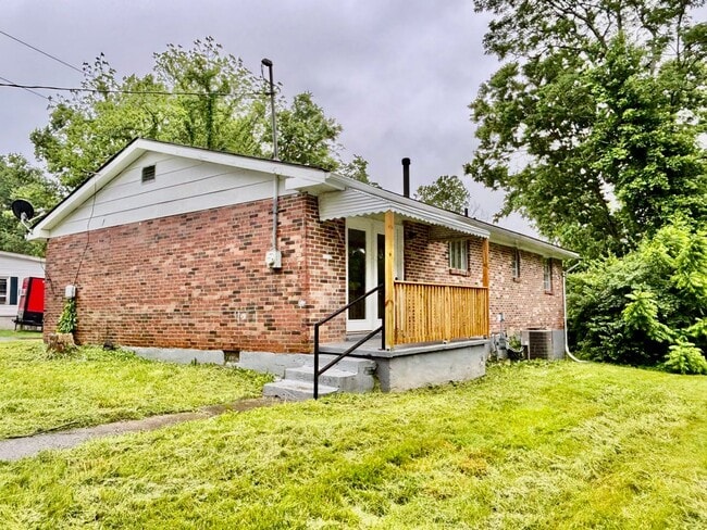 3 Bedroom Ranch for Rent! - 3 Bedroom Ranch for Rent! House