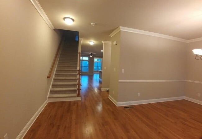 Photo - 4286 Baverton Dr