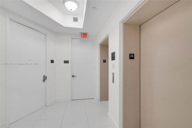 Photo - 15811 Collins Ave Unidad 2407