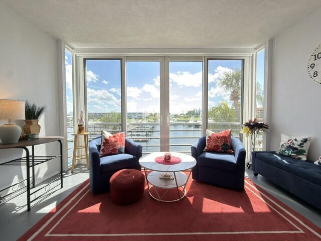 Building Photo - 29 Yacht Club Dr Unit 306