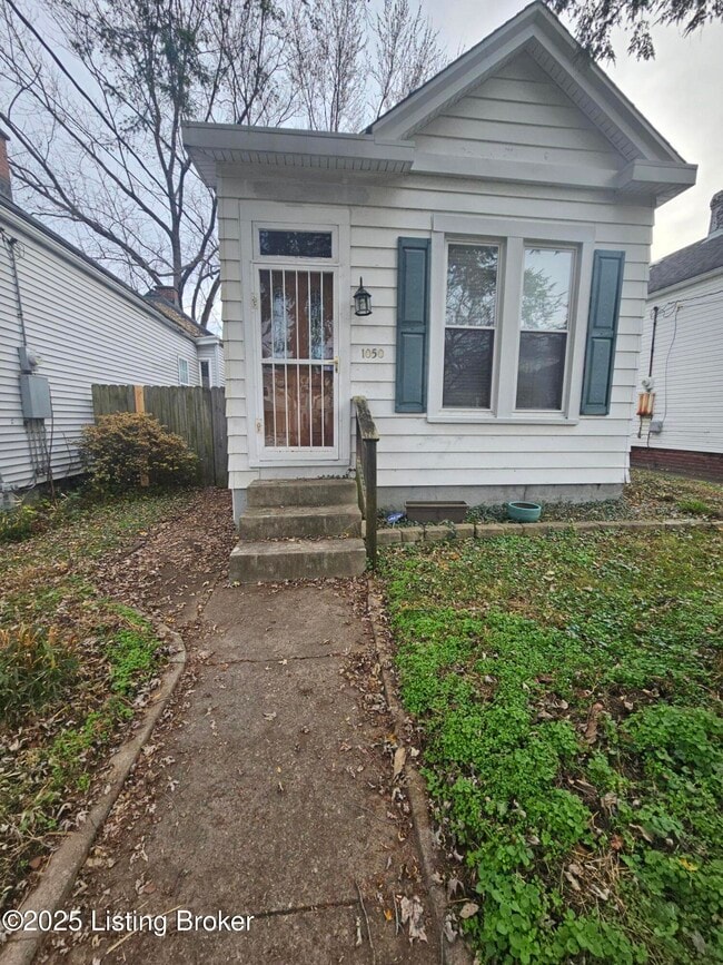 Building Photo - 1050 E Caldwell St