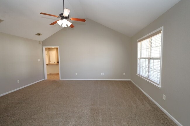 Photo - 1823 Hazel Dr