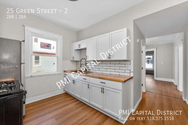 Photo - 25 Green St Unit 2