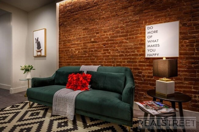 Photo - Stunning NEW 2 BED in Cobble Hill! Unit 4R
