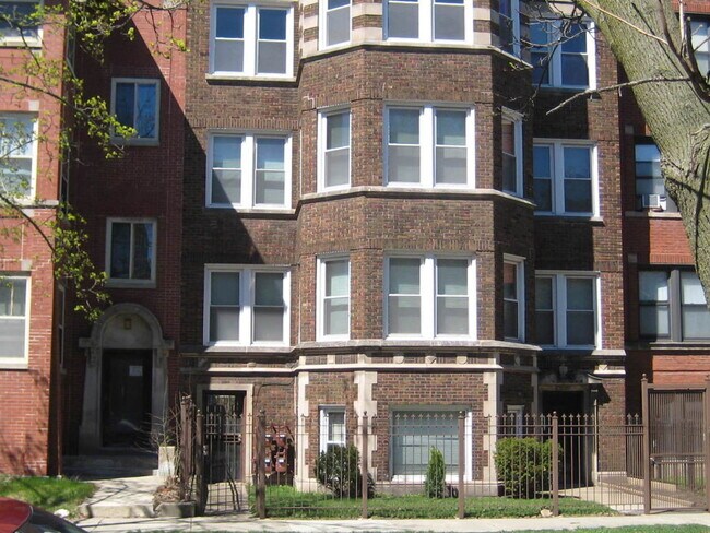 Photo - 7306 S Oglesby Ave Unit 2