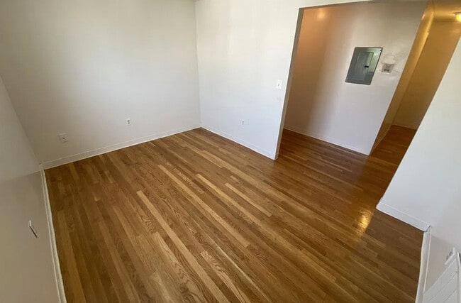 Photo - 382 Dorchester St