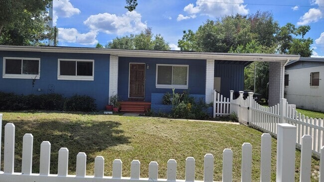 Building Photo - 4 Bedroom, 2 bath in Orlando. Fenced in ya... Rental
