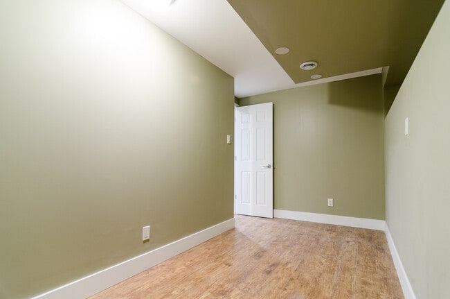 5035 Maitland St Unit Garden Suite