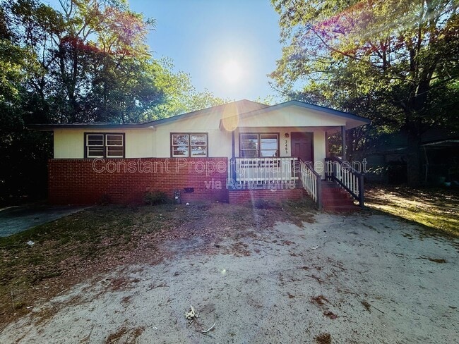 Building Photo - 2485 Bristol Dr