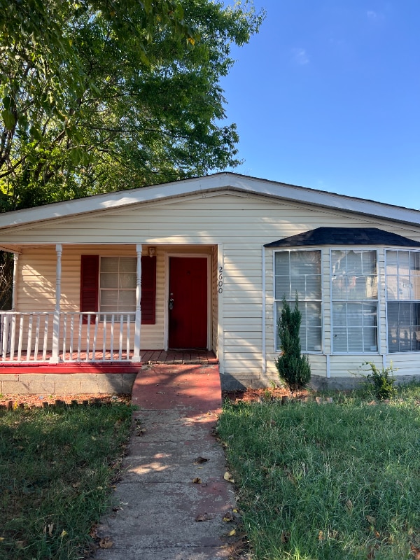 Building Photo - 2600 Batavia St Rental