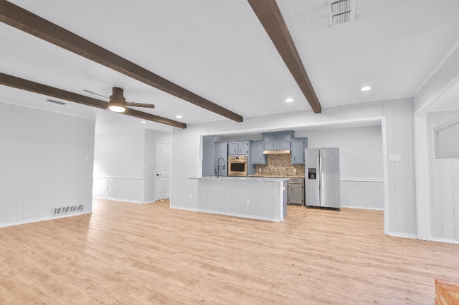 Photo - 6907 Avenue W