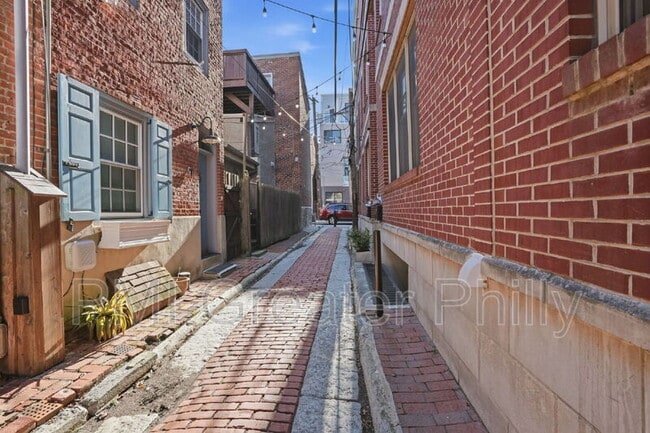 Photo - 243 Montrose St Unit 103