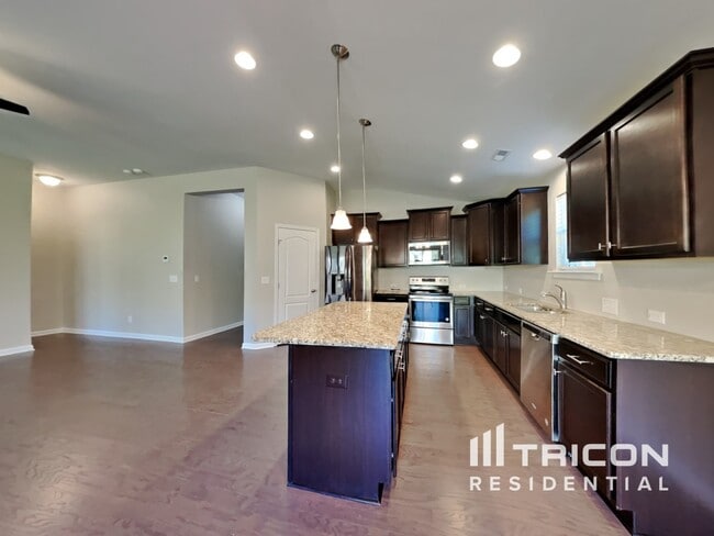 Photo - 64 Crew Clb Ct