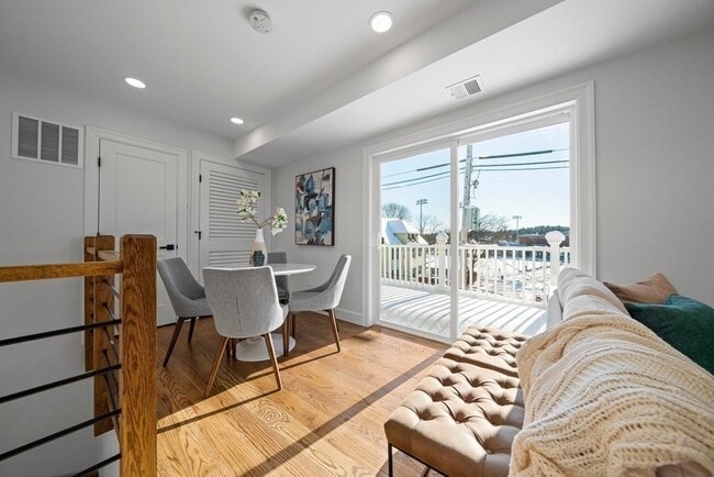 Photo - 19 Armory St Unit 4