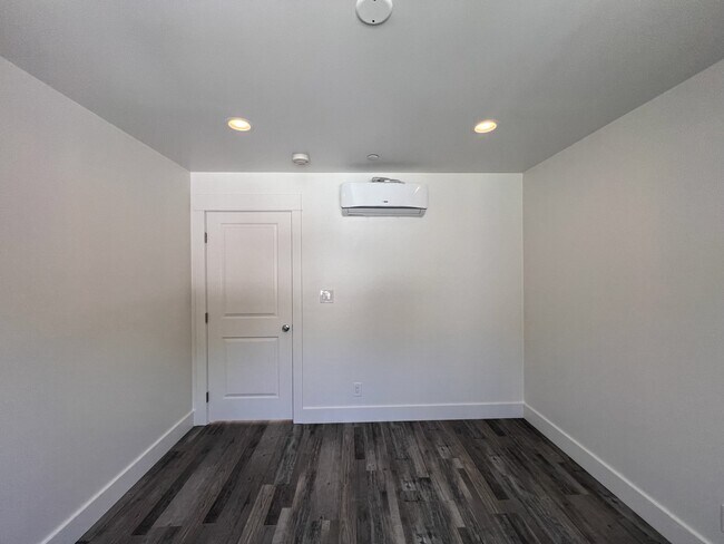 Photo - 4261 Lincoln Ave Unidad Lincoln ADU