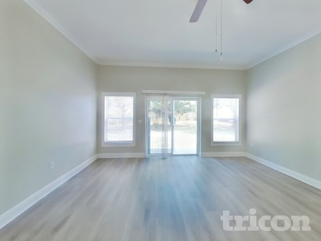 Photo - 5732 Greystone Dr