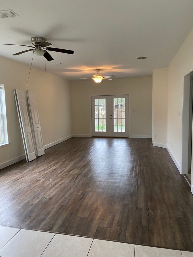 Photo - 3 Bedroom 2 Bath House w/1 Car Garage in Crawfordville