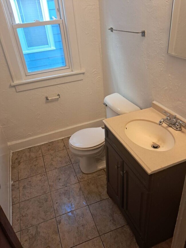 3716 N 17th St Unit 3716