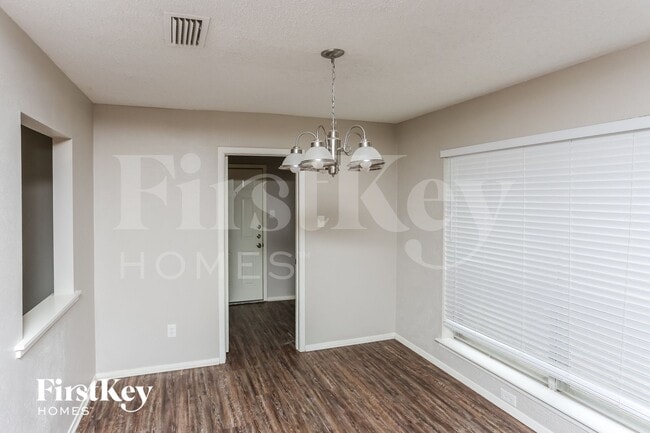 Photo - 1137 Meadow Creek Ct