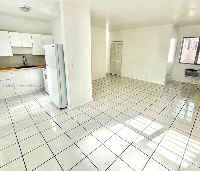 Building Photo - 31 Navarre Ave Unit 11 Rental