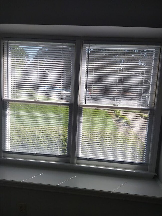 Photo - 2br/2.5ba, deck, no pets