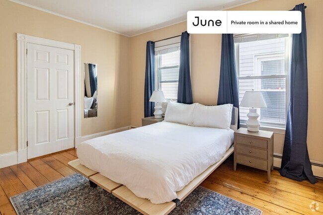 Building Photo - Private bedroom in 4 bed/1 bath Home