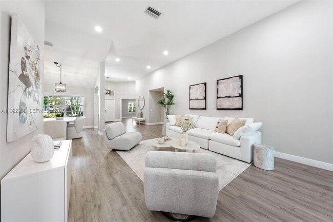 Photo - 2587 Jardin Ct