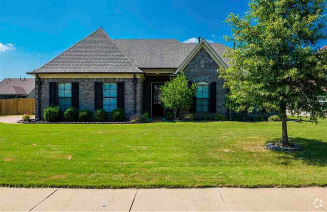Building Photo - 55 Whispering Pines Cove Rental